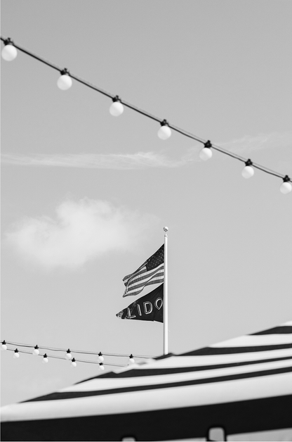 Lido, Two: Monochrome