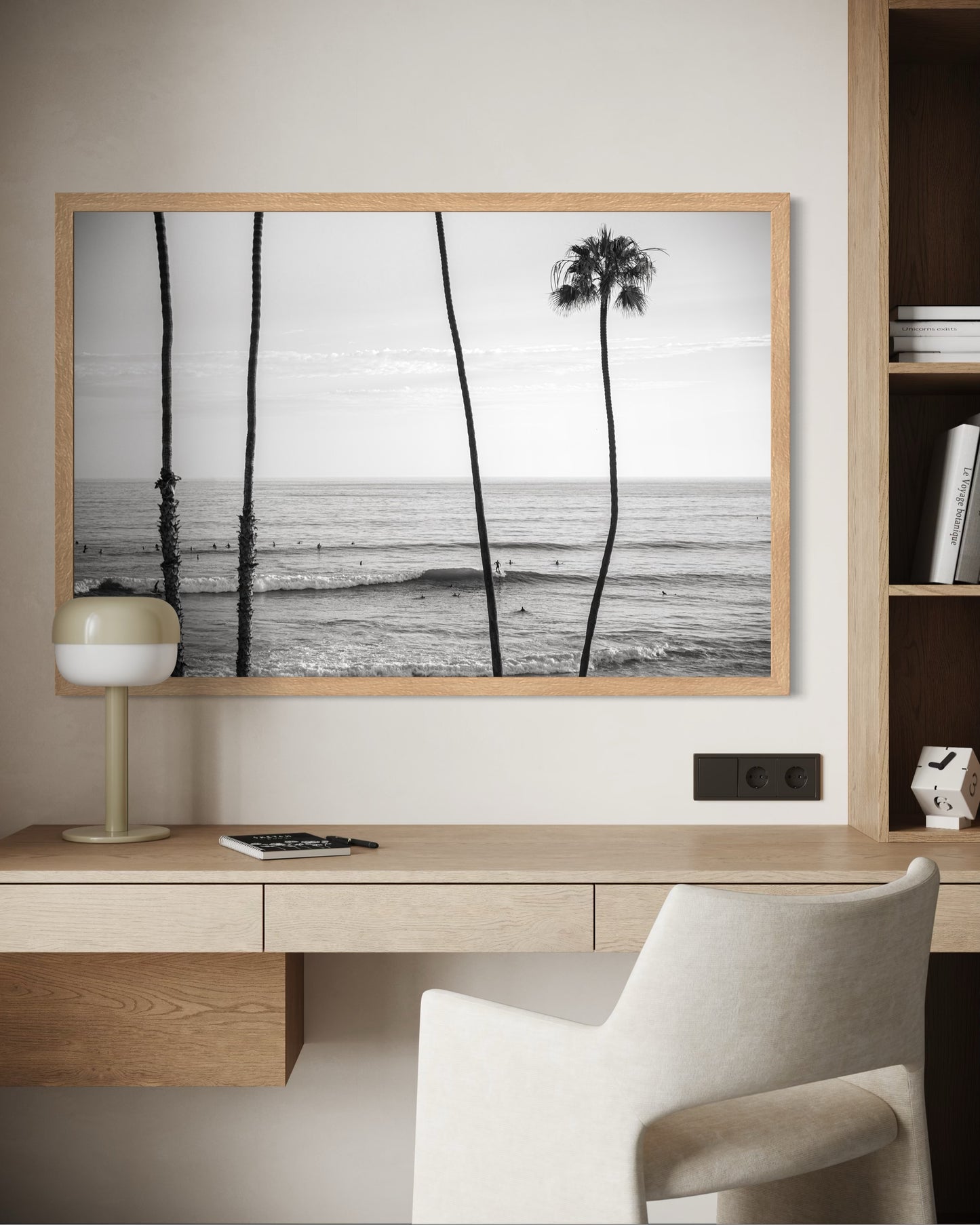 T-Street, Five: Monochrome